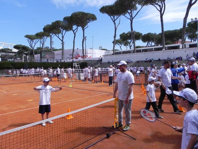 Racchette di Classe 2016-2017 – Tennis e Badminton nelle scuole